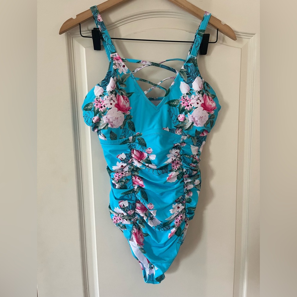 Cupshe Blue & Pink Floral One Piece Swimsuit Women’s size 0X